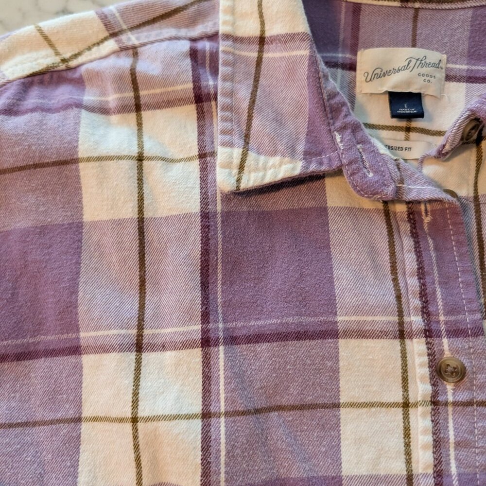 Like new Universal Thread lavender/cream flannel, size L - Picture 4 of 7